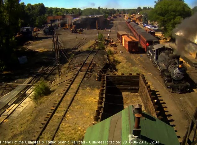 2018-06-23 The 484 is approaching the tipple as it passes the closed woodshop.jpg