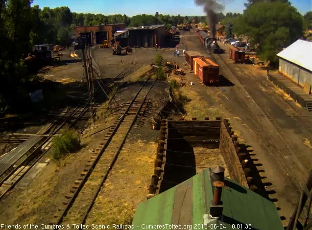 2018-06-24 The 489 gets its 7 car train underway.jpg