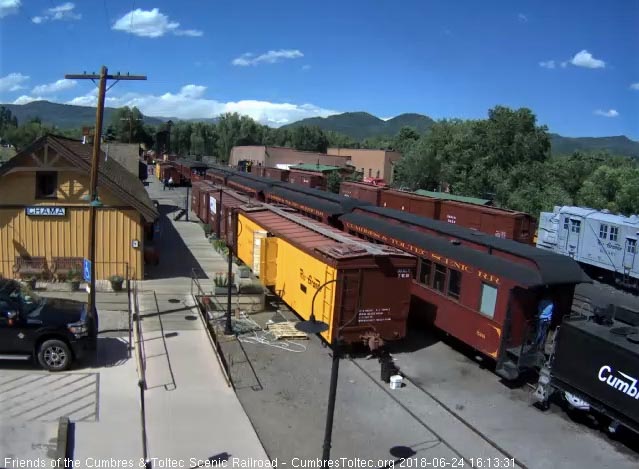 2018-06-24 The train is stopped.jpg