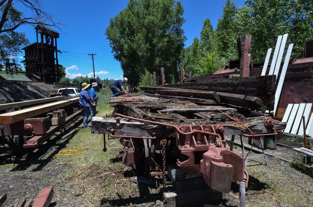 2018-06-22 Work moves forward disassembling the high sides gon moved from south yard.jpg