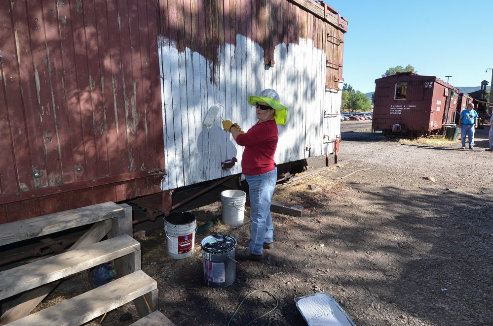 2018-06-26 More prep work to get the Friends cars repainted and looking nice.jpg