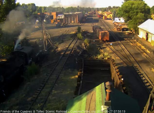 2018-06-27 The 487 has come out to start its day and is at the pit.jpg