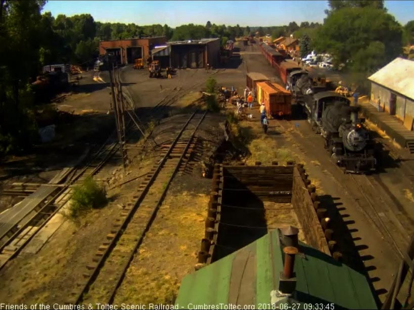 2018-06-27 The 488 is now coupled on and its almost to the tipple.jpg