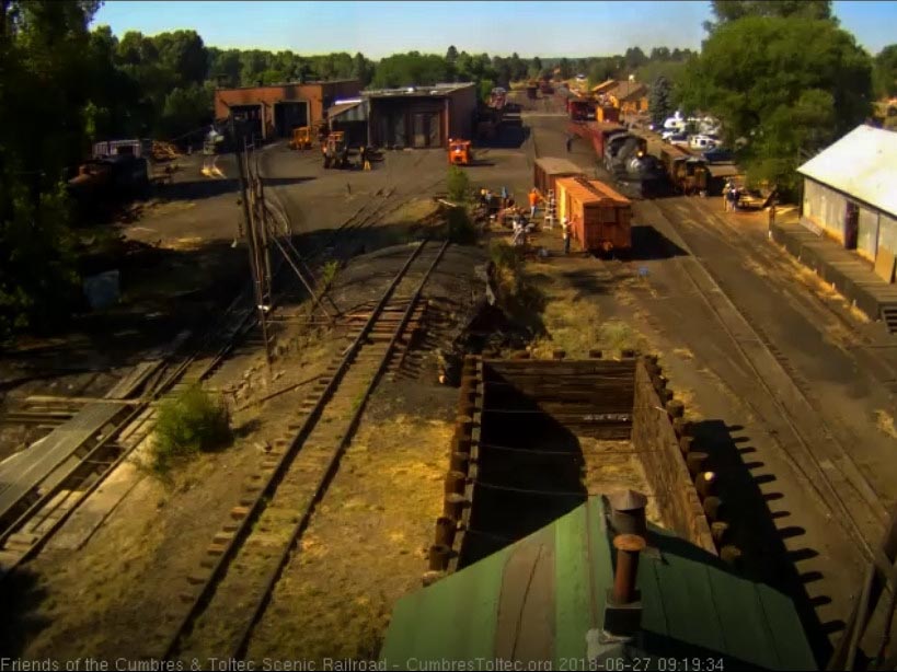 2018-06-27 The 487 has come out of south yard with an extra coach and 2 open gons.jpg