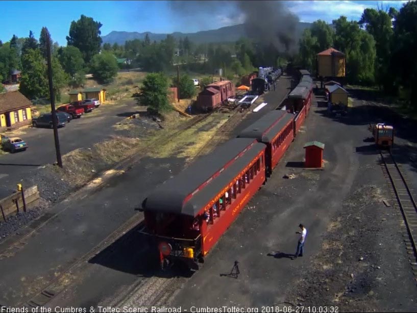 2018-06-27 As the parlor New Mexico clears past the tipple the 488 is already cleaning the yard.jpg