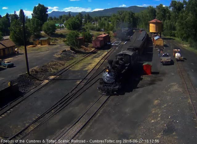 2018-06-27 The 484 is coming up to the tipple with its 8 car train.jpg