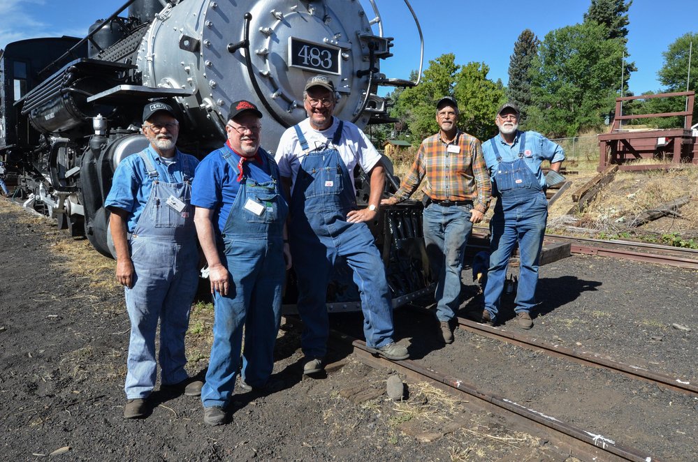 2018-06-29 I think this is the crew who has been working on the cosmetic restore of 483.jpg