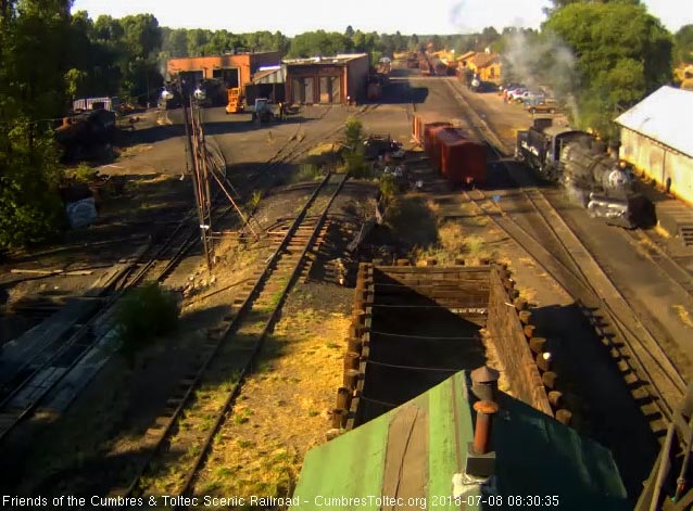 2018-07-07 The 487 pulls ahead into the lead on its way to the coal dock.jpg