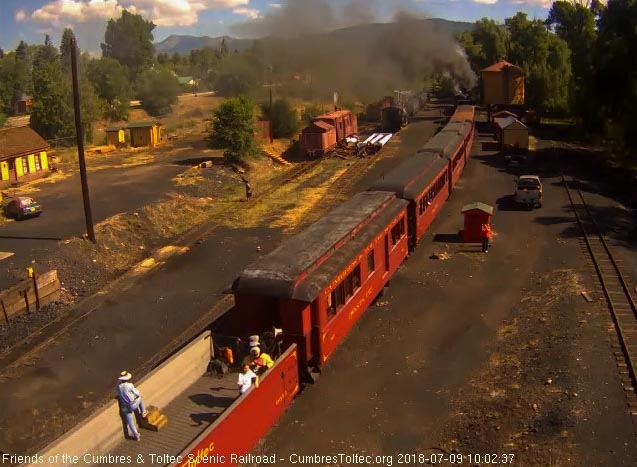2018-07-09 Cinder Bear gives a wave to us as the open gon passes the tipple.jpg