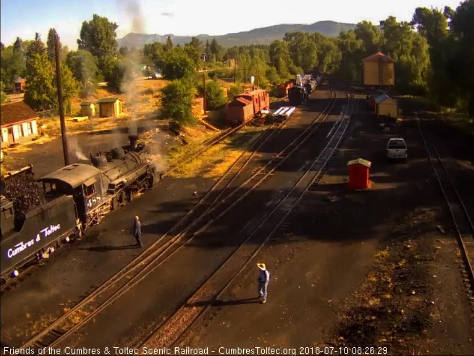 2018-07-10 The loader dumps a bucket full of coal into the tender of 488.jpg