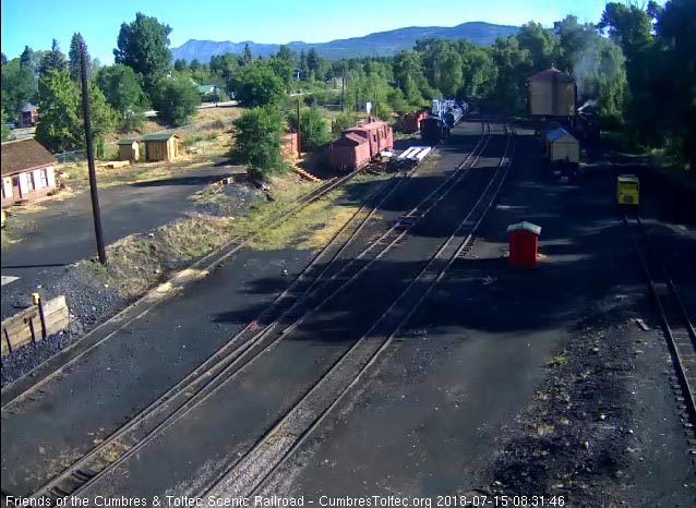 2018-07-15 The 489 has moved to the tank where it will take on water and wash the coal.jpg