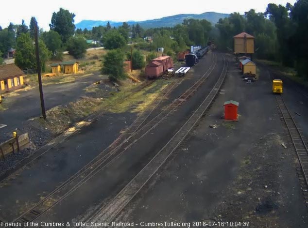 2018-07-16 The last cars are rounding the curve as the speeders take the main.jpg