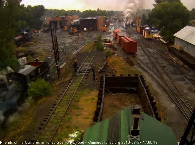 2018-07-27 The 489 gets the 8 car Moonlight special moving as 463 is at the pit.jpg