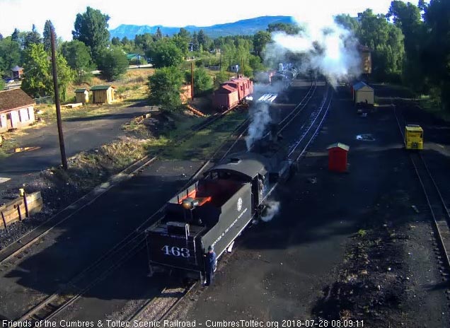 2018-07-28 The 463  backs toward the coal dock lead.jpg