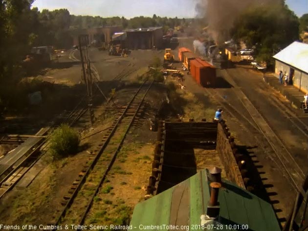 2018-07-28 The 487 and 463 work to get the 9 car train moving.jpg