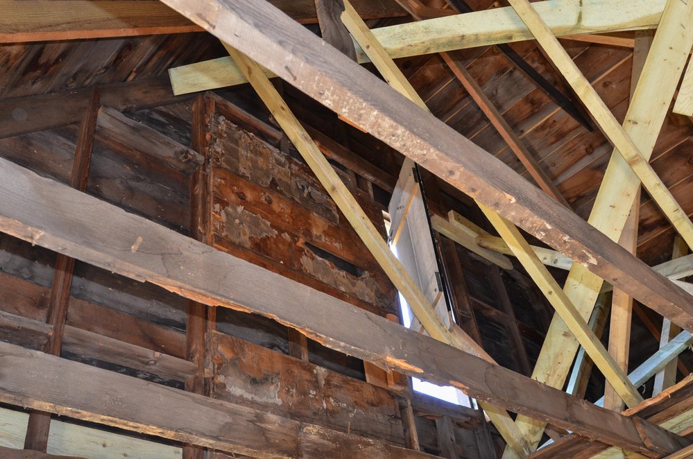 2018-07-28 A look at the rafters of the unfinished inside.jpg