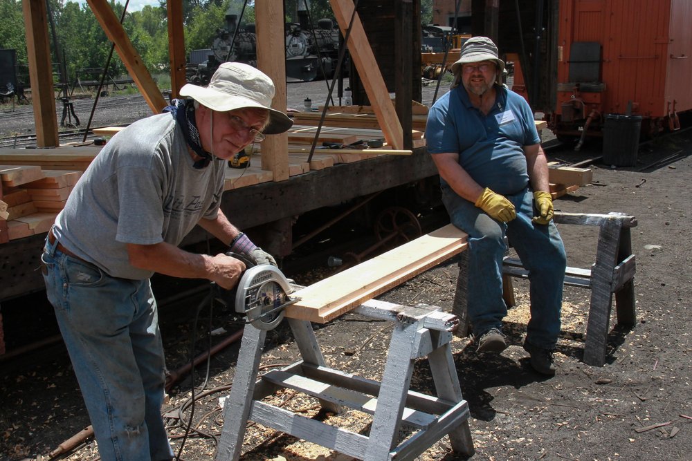 2018-07-28 The work continues on the P box conversion to box car 3476.jpg