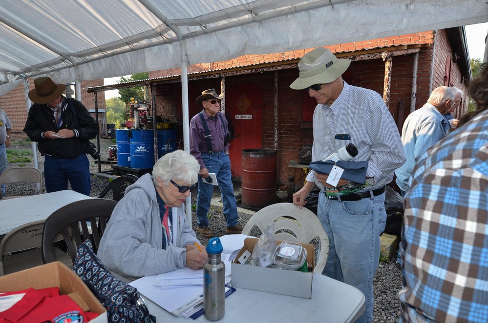 2018-07-30 Even before the safety meeting people are still getting registered.jpg