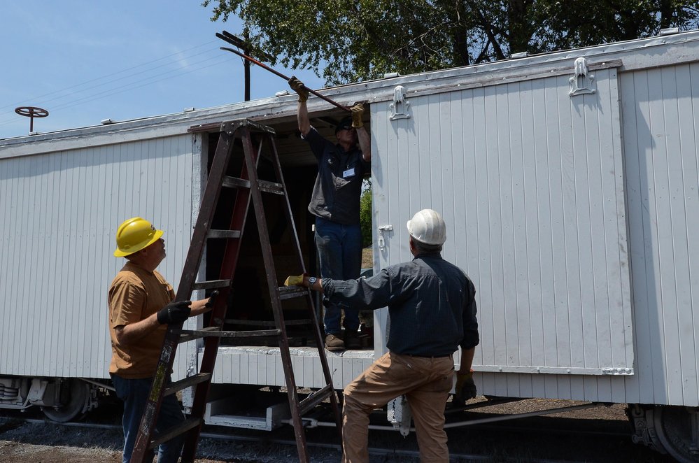 2018-08-02 The second door on the paint car is mounted.jpg