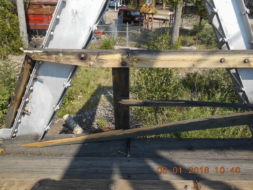 2018-08-01 A Friends crew is working on the Chama river bridge, before shot.jpg