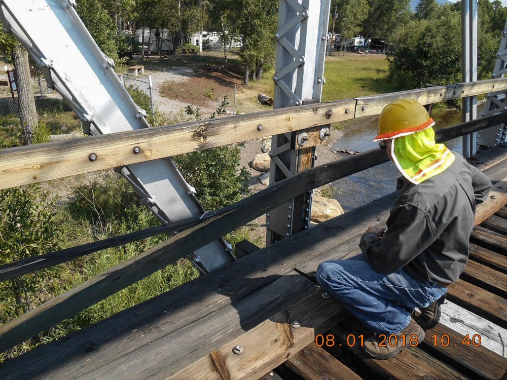 2018-08-01 Checking to see what needs to be done to repair this bridge.jpg