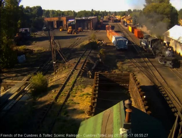 2018-08-17 The 489 pulls forward toward the coal dock.jpg