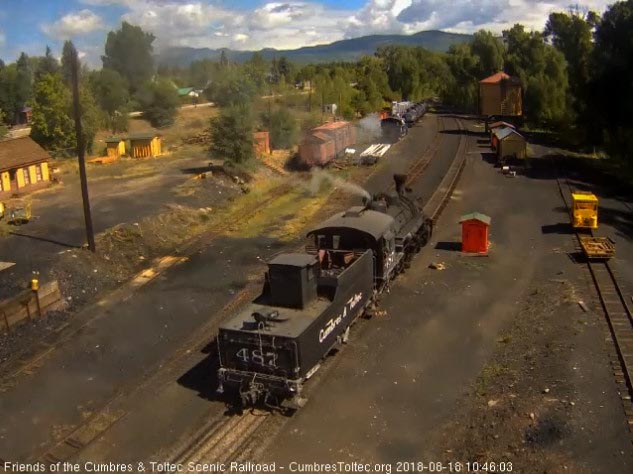 2018-08-18 The swap done, the 487 heads back to the house.jpg