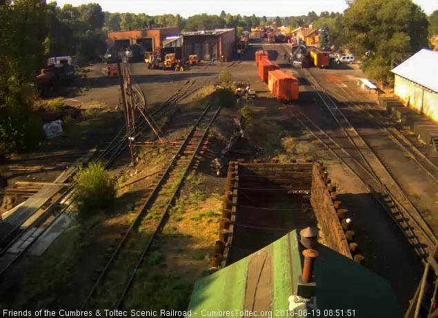 2018-08-19 With the after load wash done, the hostlers have positioned the 487 for the road crew to take over.jpg