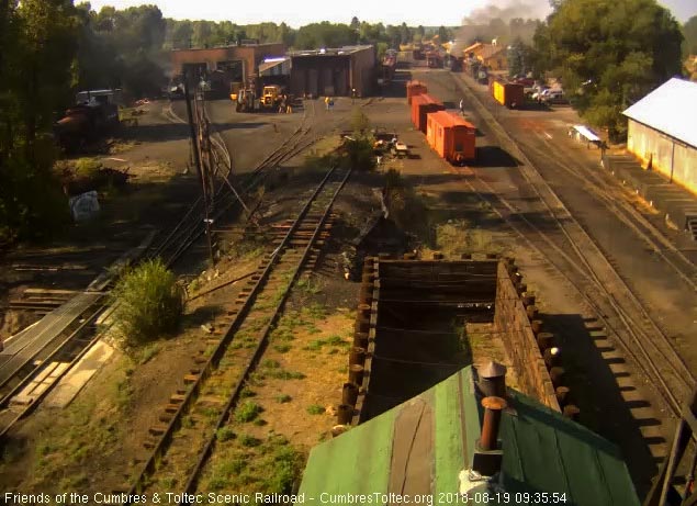 2018-08-19 Switching done, the 487 has now coupled to the train.jpg