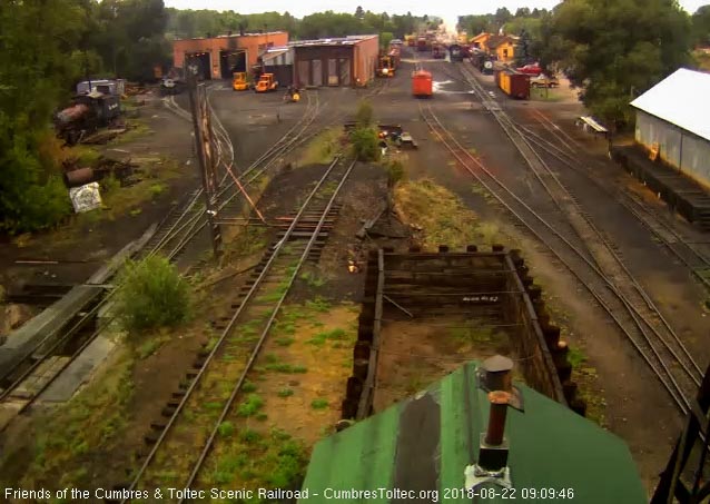 2018-08-22 The 487 has backed onto the train.jpg