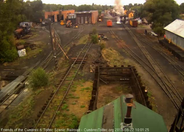 2018-08-22 The 487 gets its 7 car train 216 underway.jpg