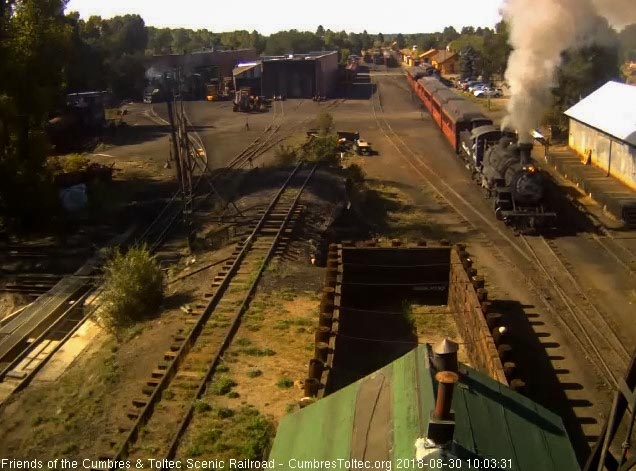 8-08-30 The 488 is coming by the woodshop with its 7 car train 216.jpg