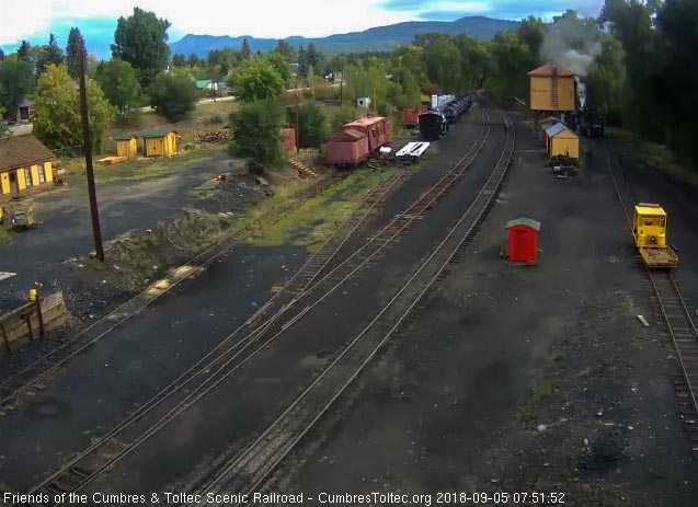 2018-09-04 The 488 has moved to the tank to fill its cistern and wash coal.jpg