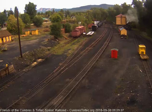 2018-09-06 The hostlers have taken the 484 to the tank to fill up and wash coal.jpg