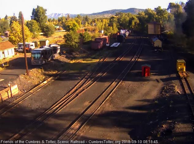 2018-10 The 489 has now moved to the tank to fill up its cistern and wash coal.jpg
