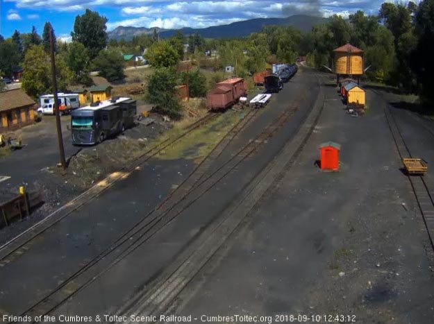 2018-09-10 With the sun shining directly up the track its easy to see the last cars.jpg