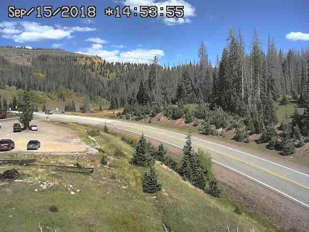 2018-09-15 We can see the parlor on 215 so 8 car train coming down to Chama.jpg