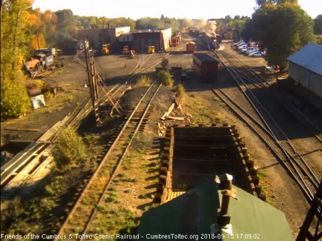 2018-09-15 The 489 gets its 7 car train underway.jpg
