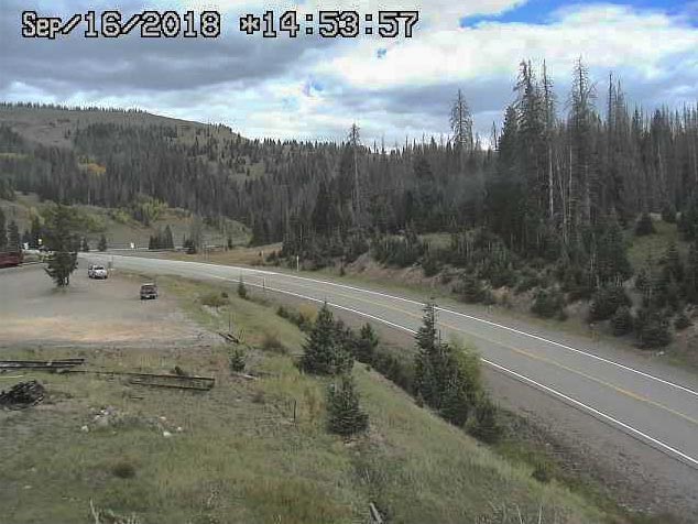2018-09-16 The 215 is at Cumbres and with half the parlor showing should be 8 cars.jpg