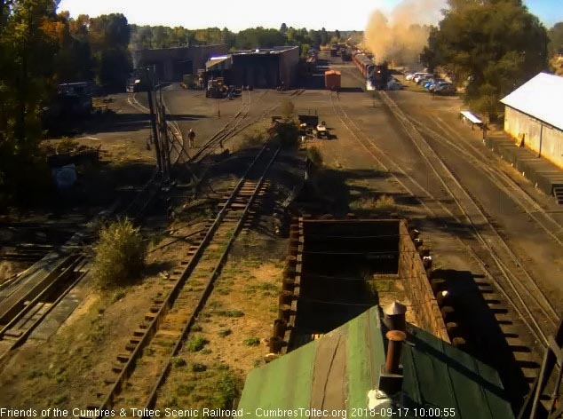 2018-09-17 The 488 is getting its train underway.jpg