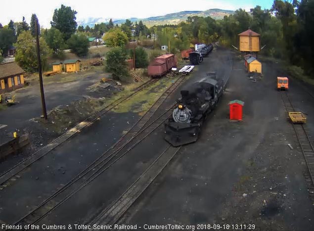 2018-09-18 The 489 comes back into Chama yard after completing helper duty.jpg