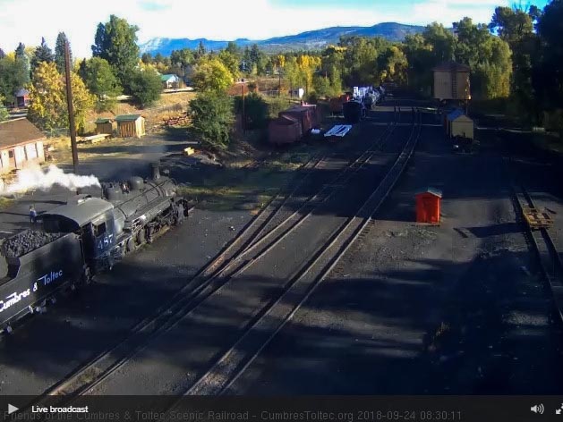 2018-09-24 The hostlers are adding coal to the 487's bunker.jpg