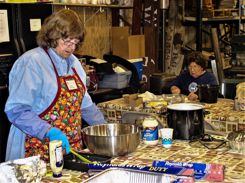 2018-09-25 The kitchen crew gets ready for the hot dog lunch.jpg