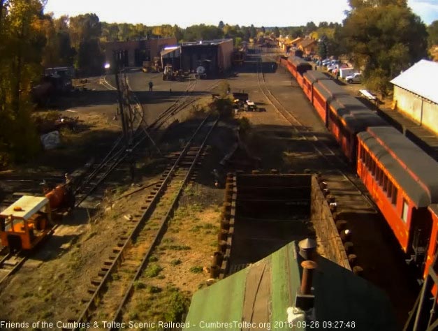 2018-09-26 The crew comes out with the open gon and hopper that were sitting on the connector track for a 13 car train.jpg