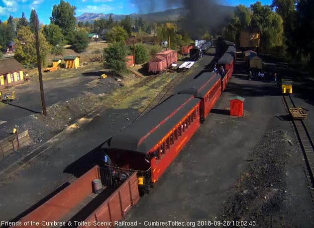 2018-09-26 The conductor is looking out at his long train as the parlor comes into view.jpg