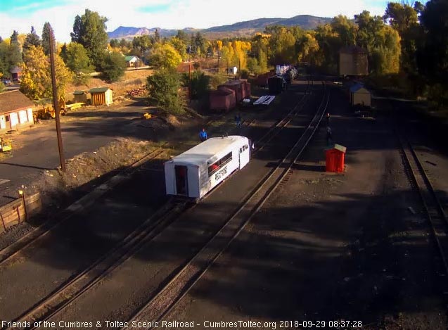 2018-09-29 The RGS Goose 5 heads through north yard as it moves toward the main.jpg