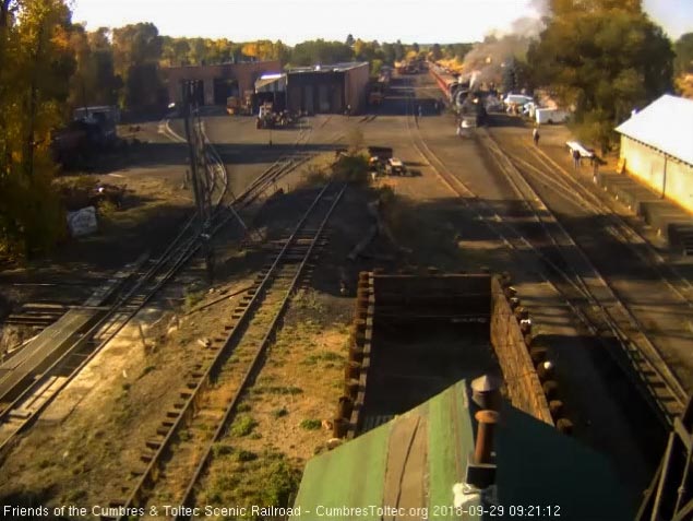 2018-09-29 With the coaches added, the 487 backs on before the train is pulled forward.jpg