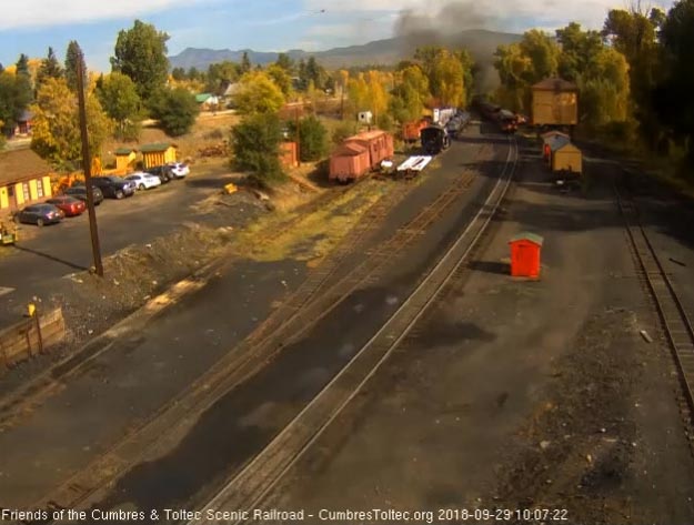 2018-09-29 Back underway, the parlor is almost clear of the yard.jpg