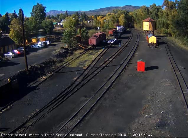 2018-09-29 The 484 enters Chama yard with a 12 car train 215.jpg