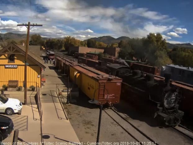 2018-10-01 Passes the depot on its way to the wye.jpg